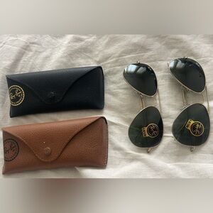 Ray-Ban Aviator Sunglasses with Black and Brown Cases